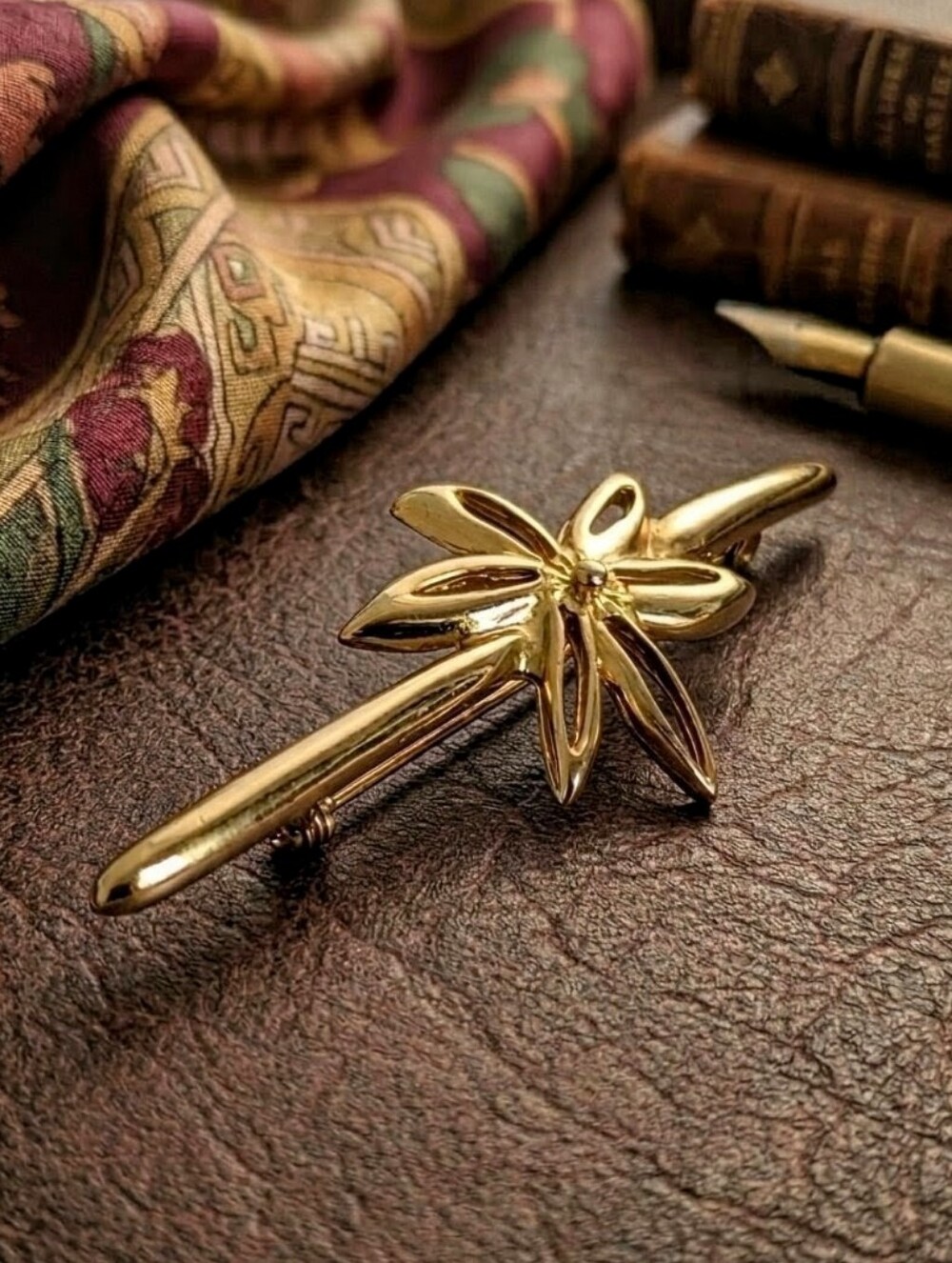 Vintage 1960s Modernist Starburst Bar Brooch Heavy Gold Finish 10g